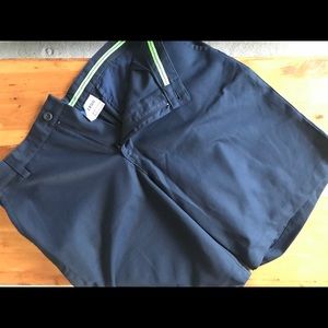 Izod men’s golf shorts